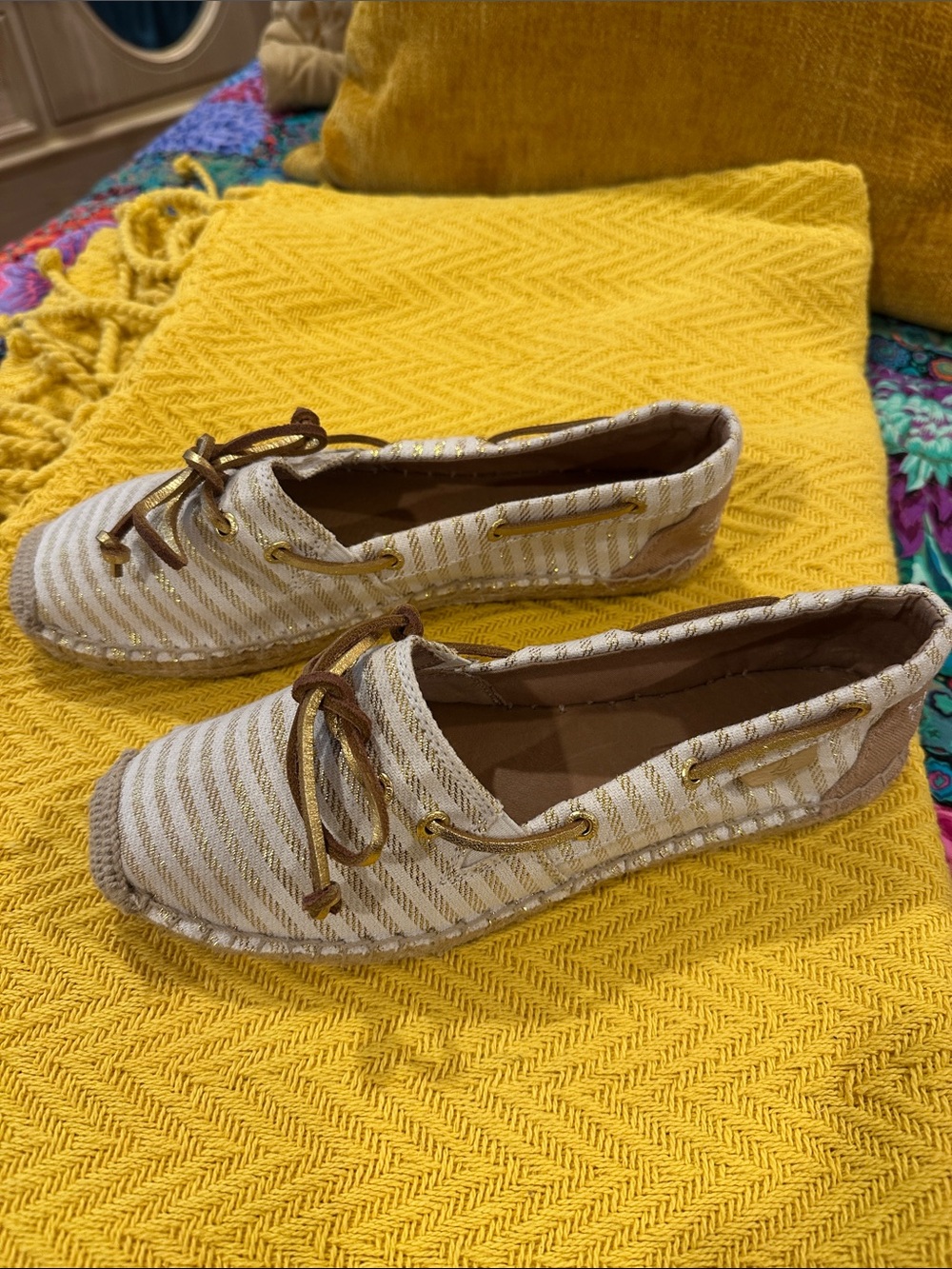 Sperry canvas shoes